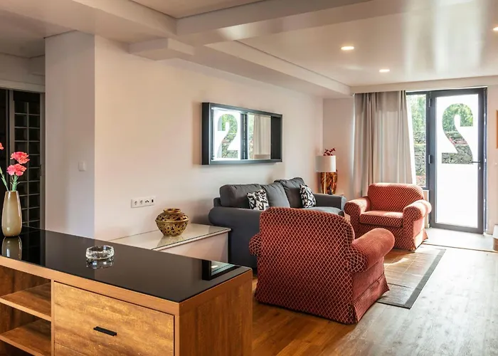 Your Azorean Rral 3378 Рибейра-Гранди